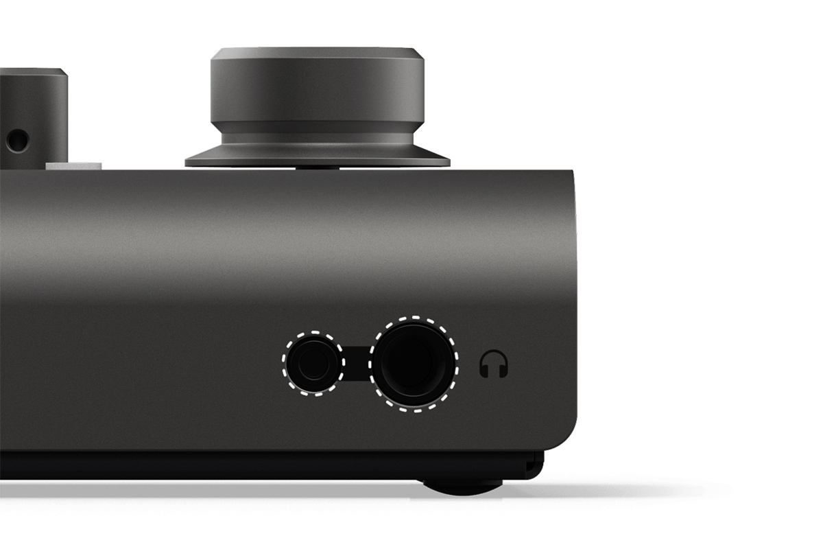 デュアル・ヘッドフォン出力