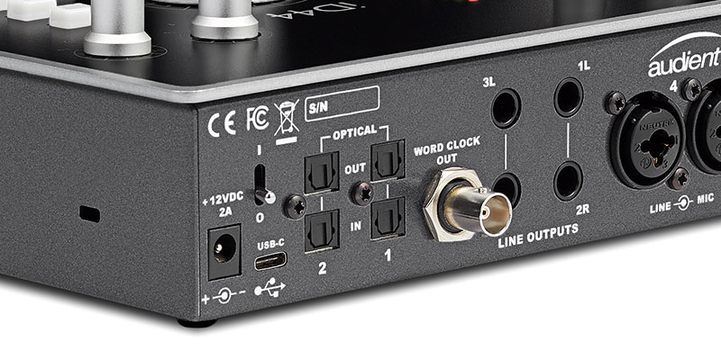 オプティカル入出力端子