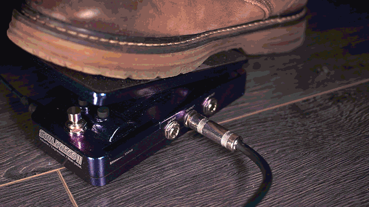 クリアーなステータスLED表示