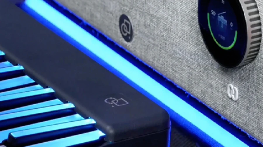 ライトガイド付きキーボードと PartyStudio Speaker