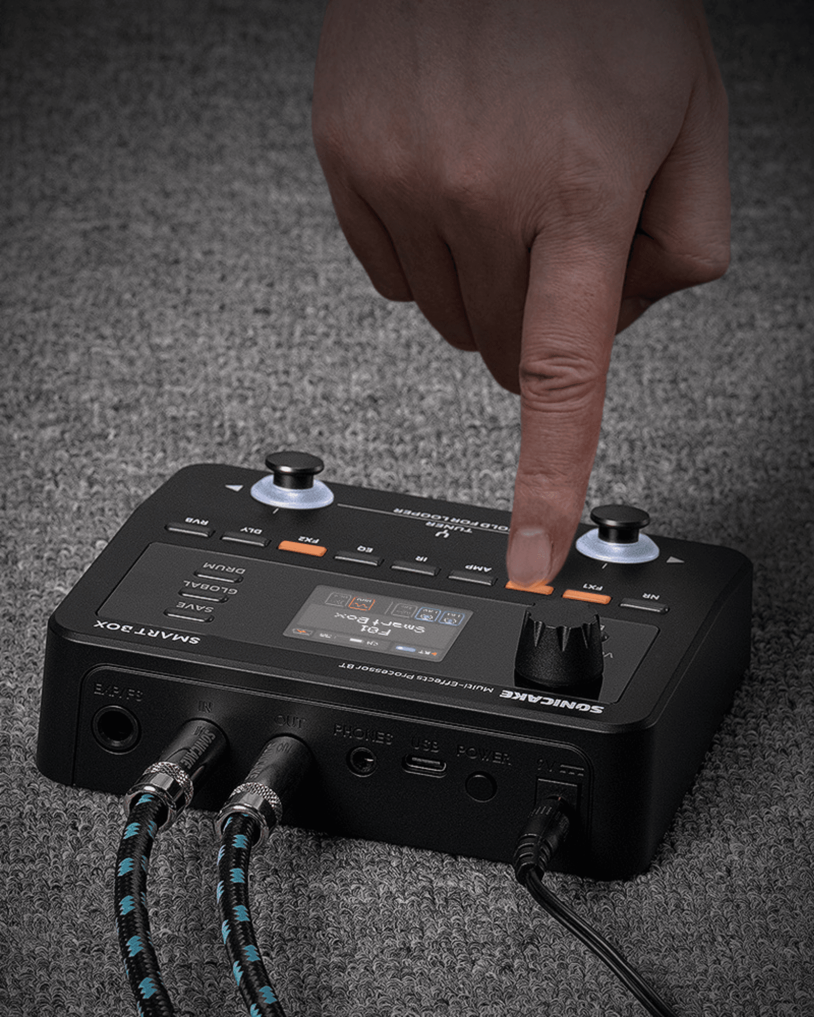 手で作り込む精密なサウンドメイク