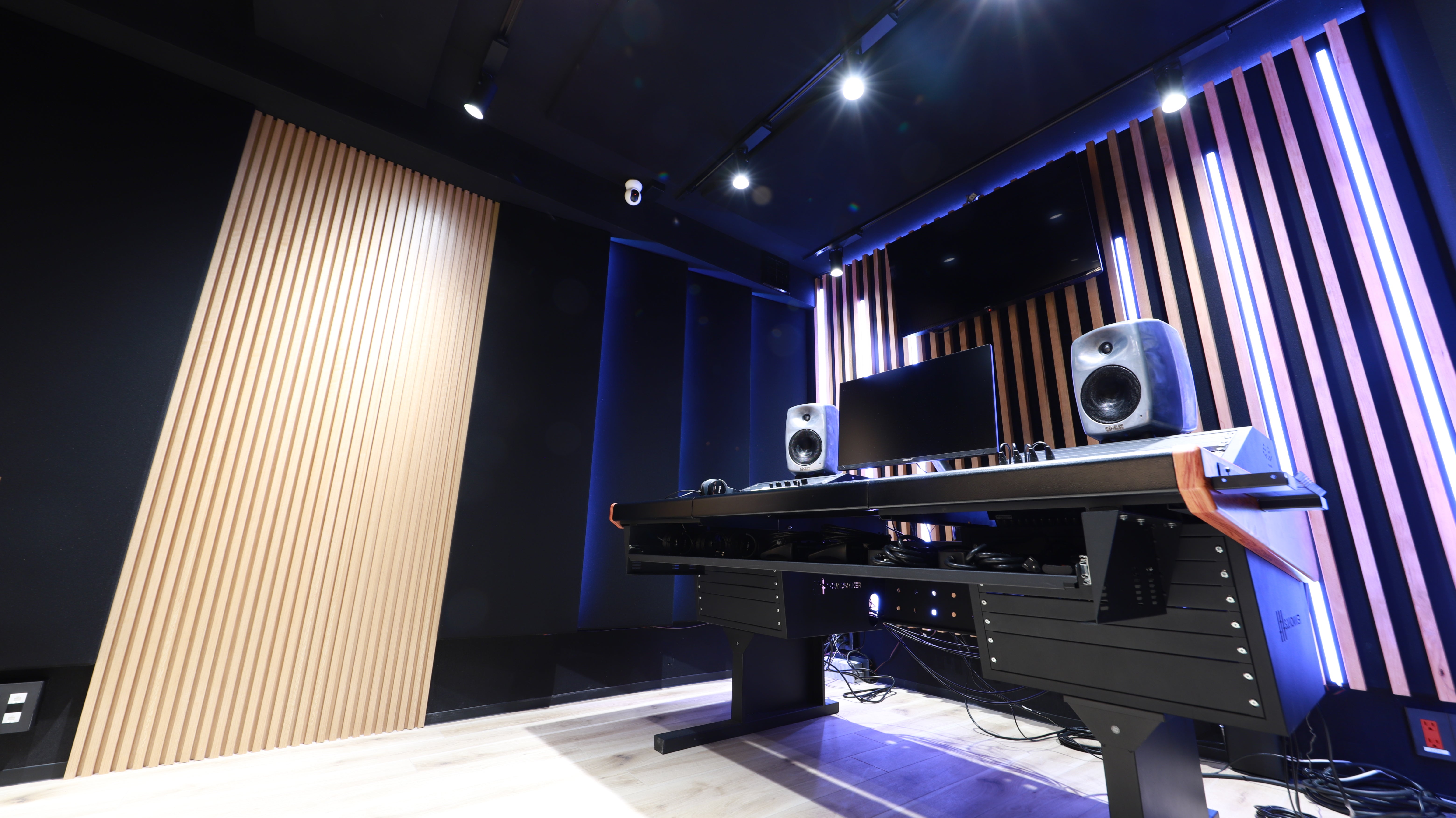 DTMデスク設置例