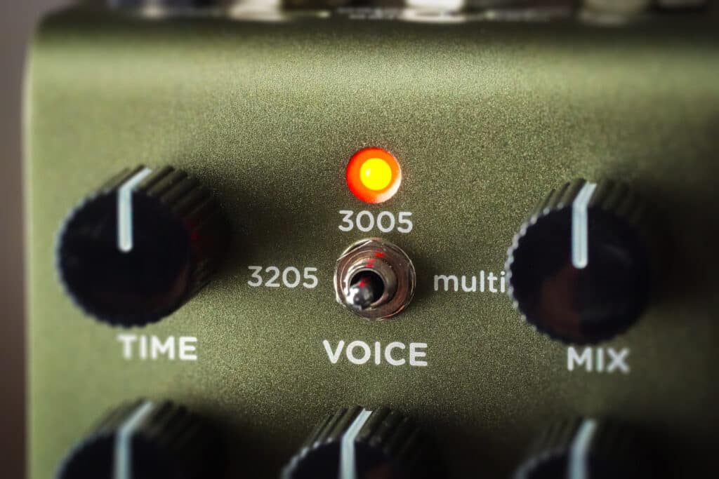BRIG 3-in-1 Delay Pedal