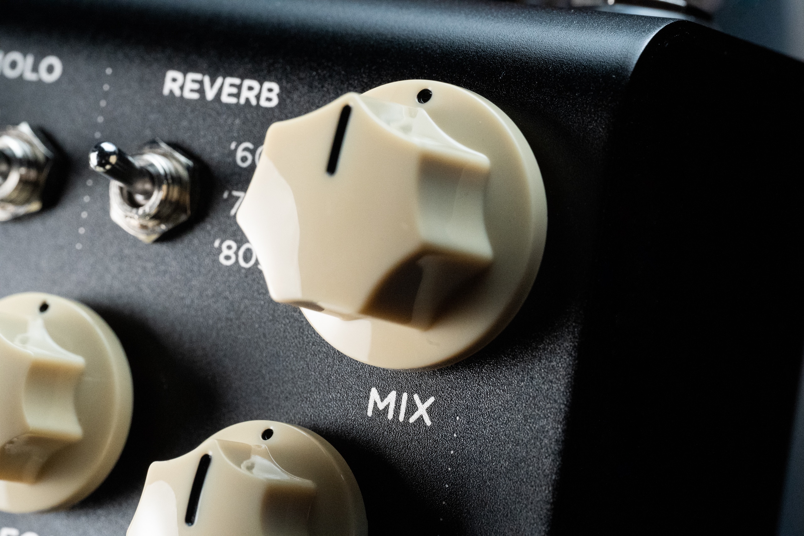 ブースト／カット