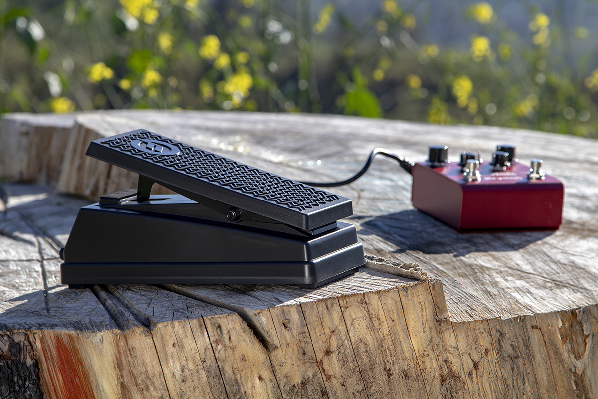 高品位 VCA ボリュームペダル