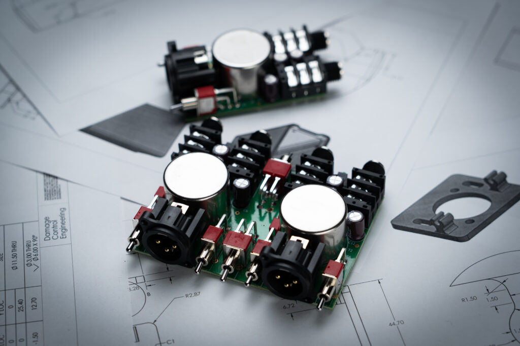 カスタムトランスと 3 ポジション HPF