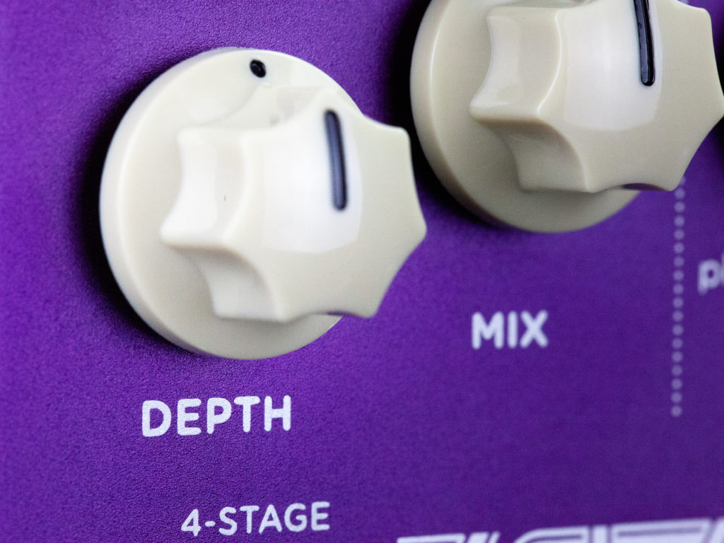 サウンドデザイン - 4-ステージのDEPTHコントロール